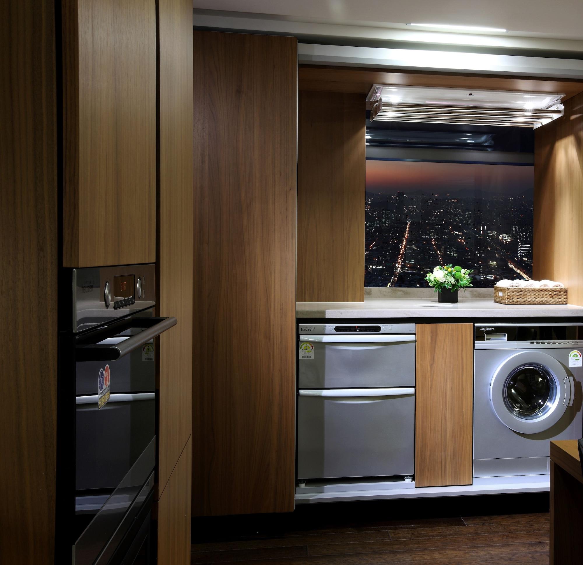 The Classic 500 Pentaz Executive